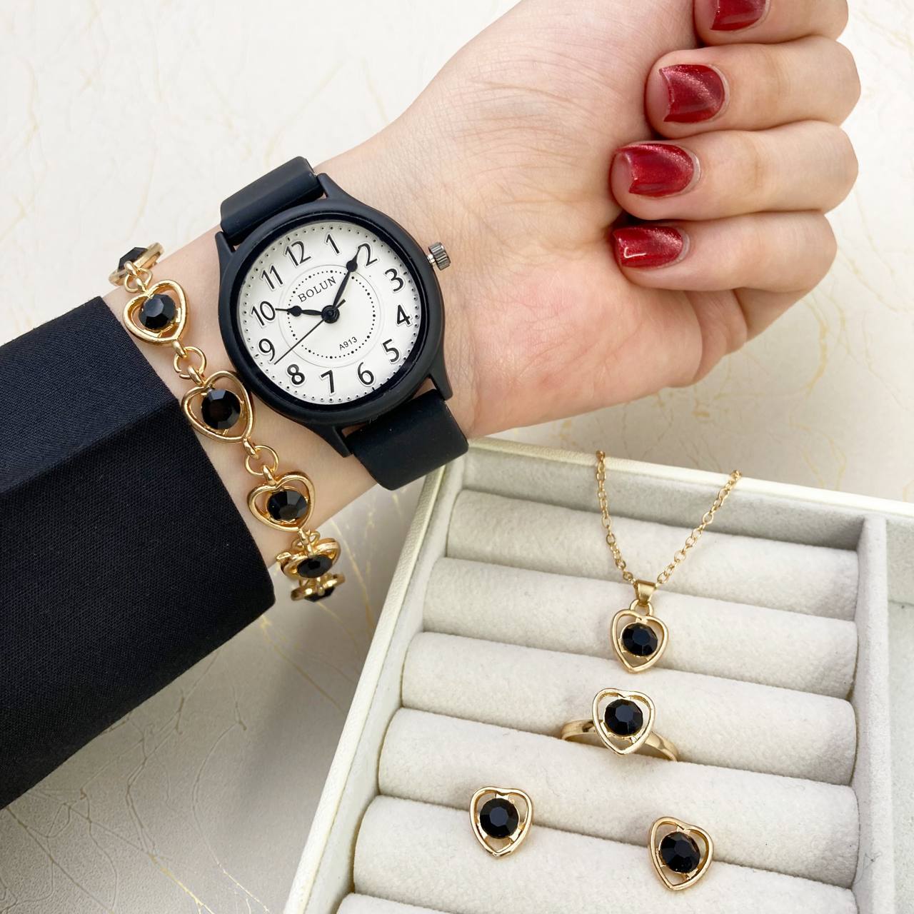 ساعت مچی اسپرت bolun ➕ست هدیه: دستبند، گردنبند، انگشتر، گوشواره 💍