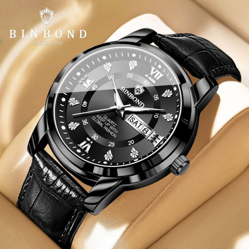 ساعت مچی مردانه ☑️BIN BOND Original watch 《highe quality》 ⌚️بین باند مدلی نو🫶 مقاوم دربرابر آب🏊♂💦 رفرانس ۷۰۴۵ بندچرمی دارای روز شمار ایام هفته صفحه الماسی شب نما قفل کمربندی شیشه سافایر