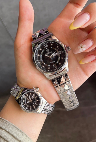 ست ساعت زنانه و مردانه ☑️BIN BOND 《highe quality》 Original watch ⌚️بین باند مدلی نو ست پرطرفدار مقاوم دربرابر آب برندشرکتی اوریجینال شب نما دارای روز شمار ایام هفته بند استیل فولاد شیشه الماسی قفل دو پروانه موتور کوارتز