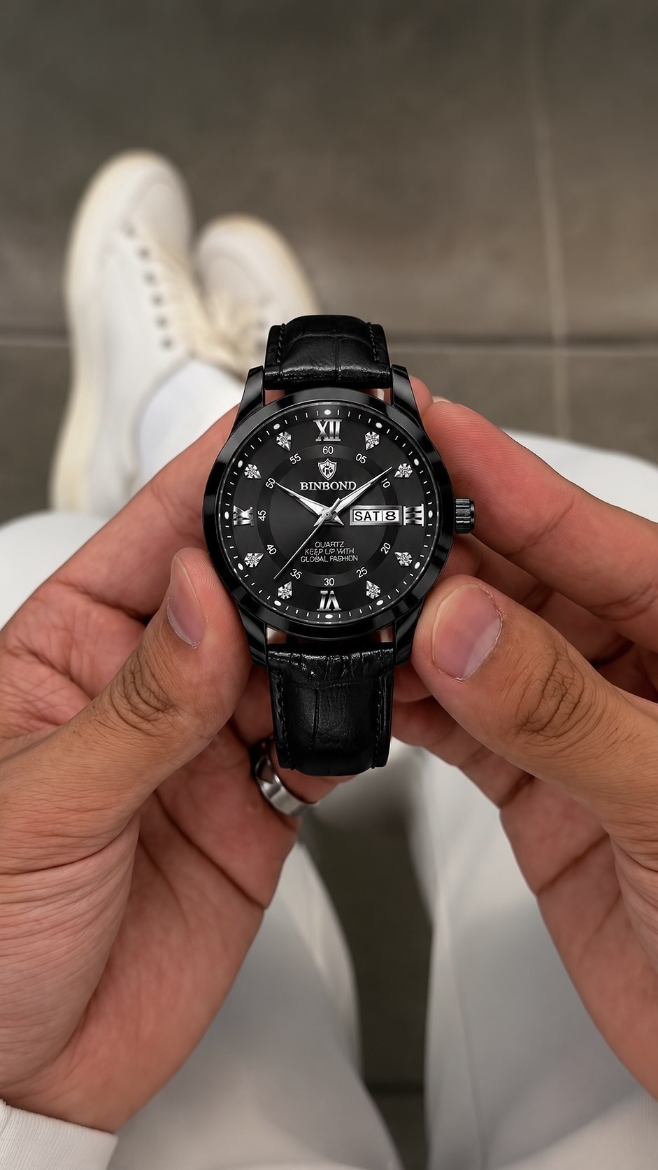 ساعت مچی مردانه ☑️BIN BOND  Original watch 🫆  《highe quality》                       ⌚️بین باند مدلی نو🫶  مقاوم دربرابر آب🏊‍♂💦   رفرانس ۷۰۴۵ بندچرمی دارای روز شمار  ایام هفته  صفحه الماسی   شب نما قفل کمربندی  شیشه سافایر