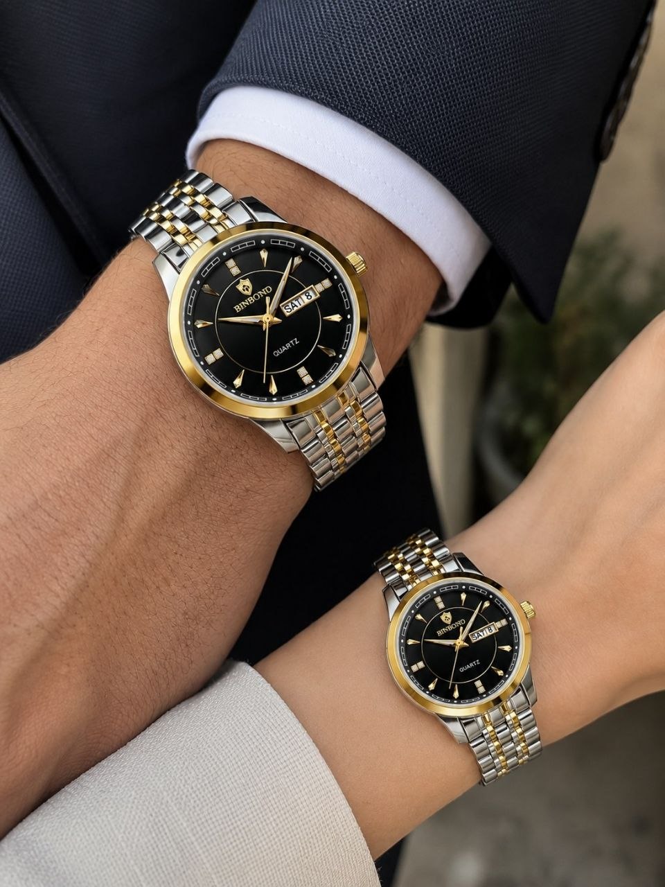 ست ساعت زنانه و مردانه ☑️BIN BOND  Couple watch👩‍❤️‍💋‍👨  《highe quality》       🫆Original watch               ⌚️بین باند مدلی نو  مقاوم دربرابر آب برندشرکتی اوریجینال   دارای روز شمار  ایام هفته  بند استیل فولاد شیشه سافایر  شب نما قفل دو پروانه  موتور کوارتز