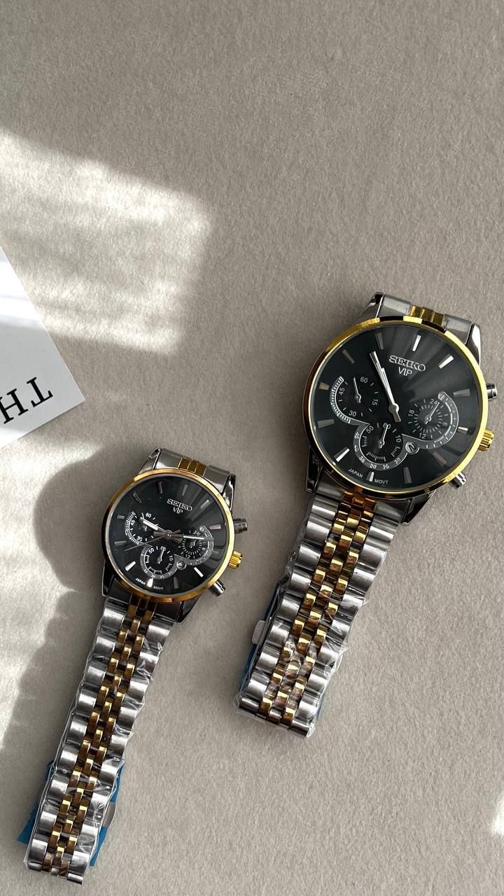 ست ساعت سیکو VIP ✅️طرح سه موتوره  ✅️صفحه گرد  ✅️داراي تقویم روز شمار  ✅️بند استیل  ✅️قفل کلیپسی ✅️کیفیت عالي