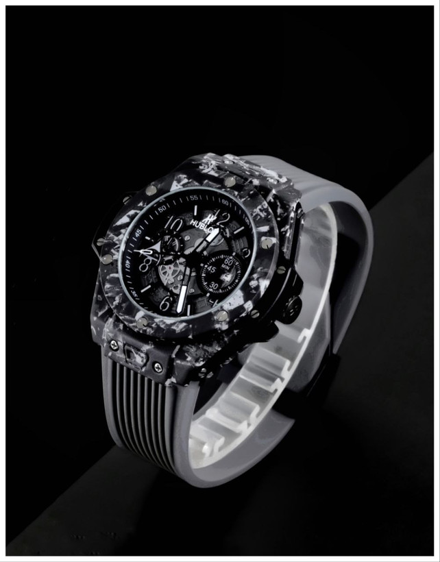 ساعت مچی مردانه New collection Hublot Rock ساعت هابلوت طرح "راک" برای آقایان موتور شرکتی درجه یک دارای روزشمار بند رابر آنتی آلرژی با طراحی خاص بسیار مقاوم قاب فلزی مات آبرنگی شیشه کریستال ضدخش قاب پشت استیل حک برجسته قفل استیل کلیپسی
