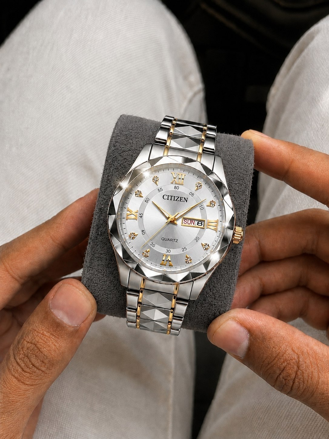 ساعت مچی مردانه ☑️CITIZEN  Man collection               ⌚️سی تیزن الماس مدلی نو  رفرانس4200GO دارای روز شمار و ایام هفته  طرح الماس بند استیل مقاوم دربرابر آب  قفل کلیپسی