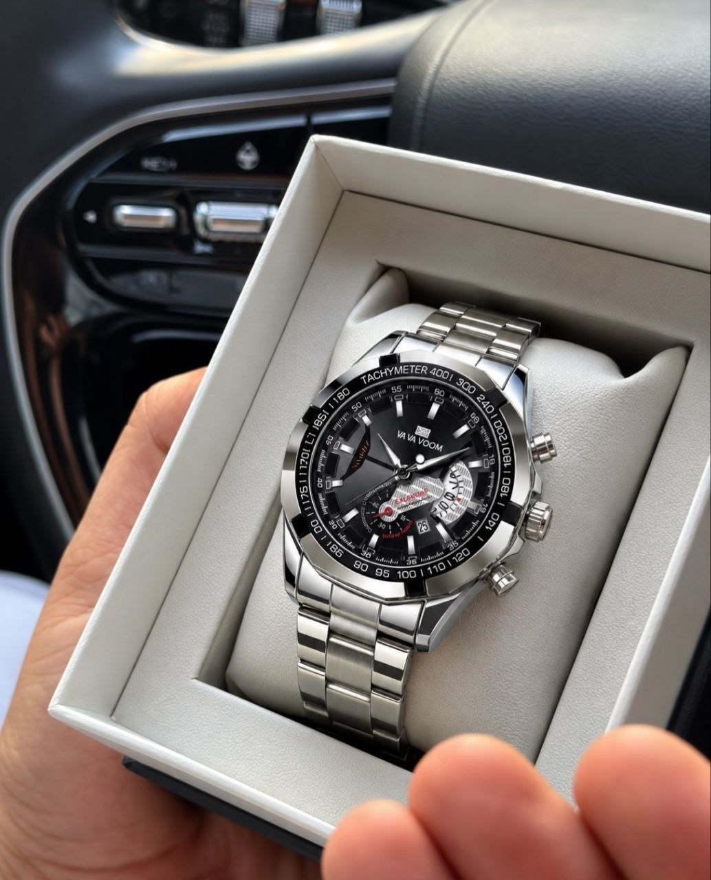 ساعت مچی مردانه ☑️vavavoom   New collection ✨️   مردونه خاص متفاوت   💯Original watch   《highe quality》   💥ویژگی های محصول  دارای روز شمار برند شرکتی  کیفیت عالی  بند فولادضدزنگ  مقاوم دربرابر آب  شیشه معدنی رنگ ثابت  قفل کلیپسی موتور کوارتز